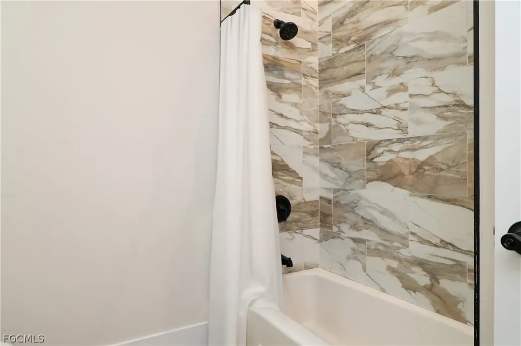 19401 Witts End Alva FL 33920