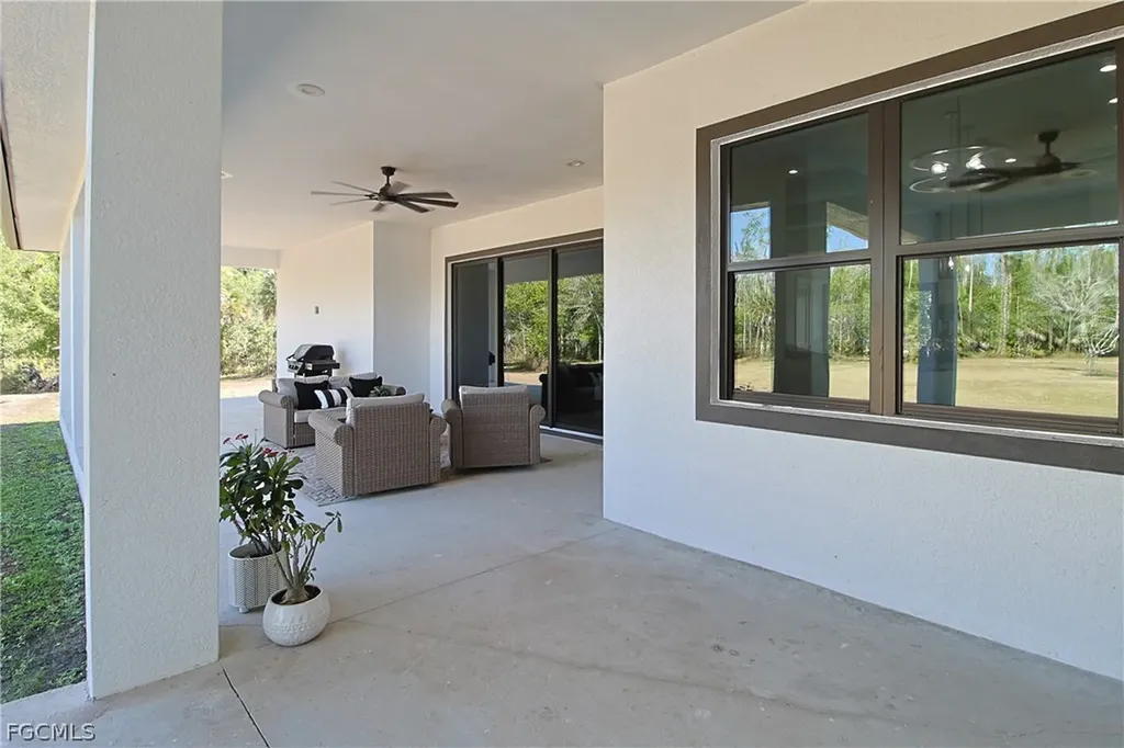 19401 Witts End Alva FL 33920