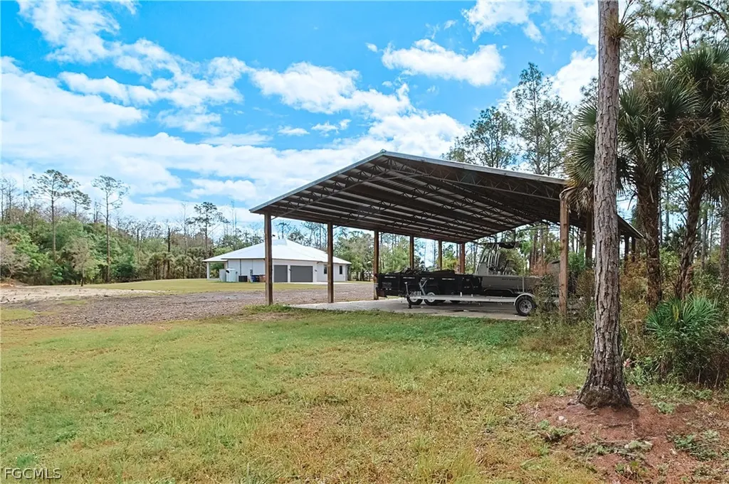 19401 Witts End Alva FL 33920