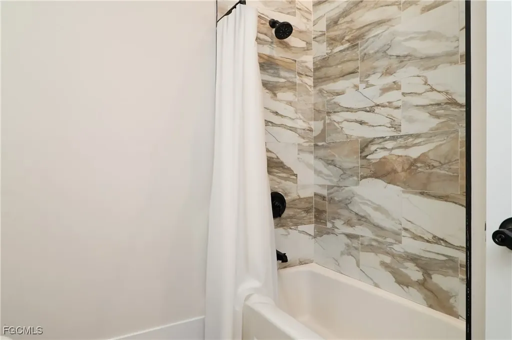 19401 Witts End Alva FL 33920