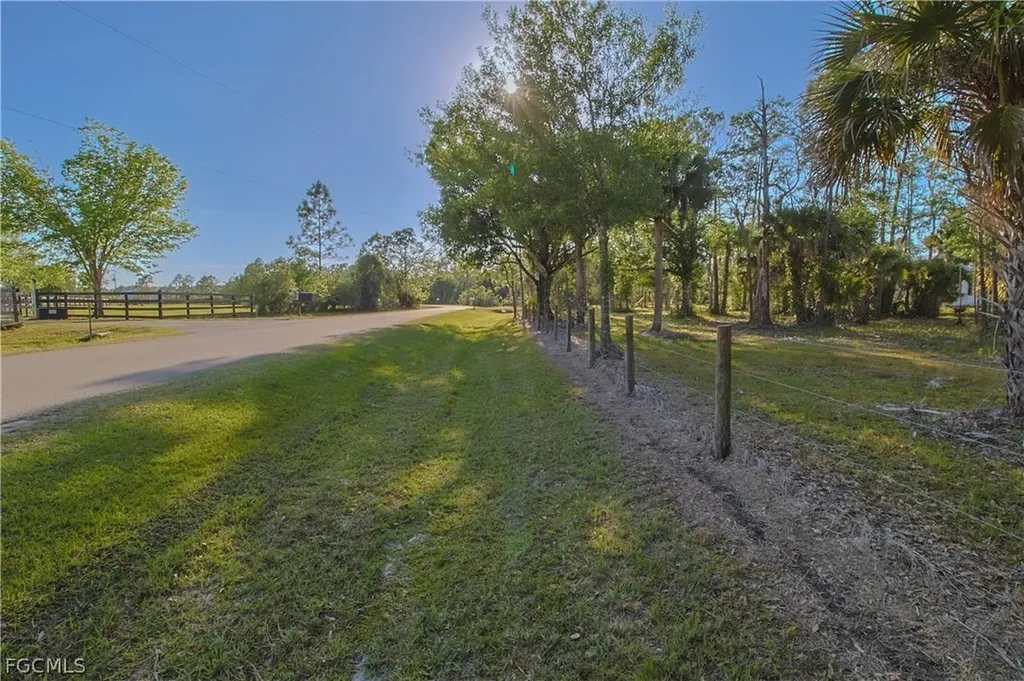 19401 Witts End Alva FL 33920