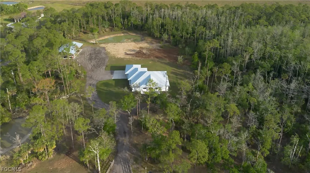 19401 Witts End Alva FL 33920