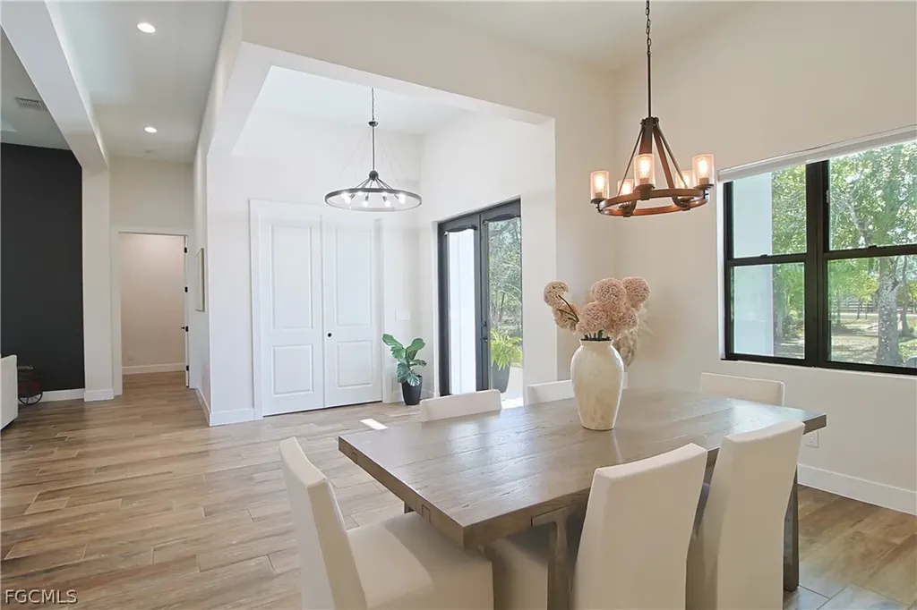 19401 Witts End Alva FL 33920