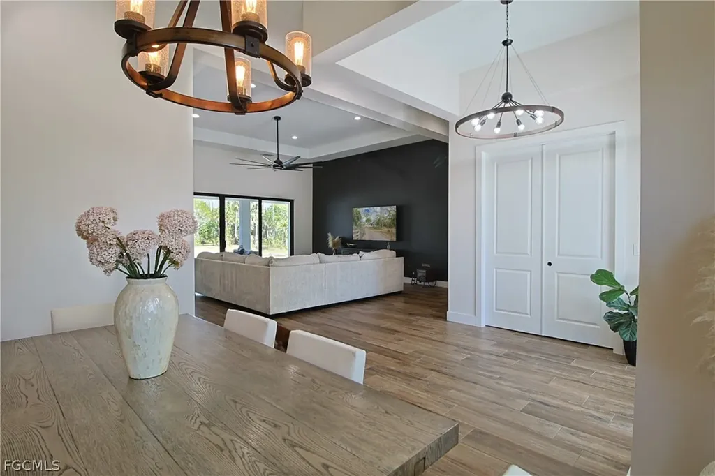 19401 Witts End Alva FL 33920