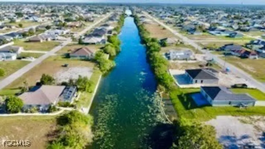 2025 NE 5th Place Cape Coral FL 33909