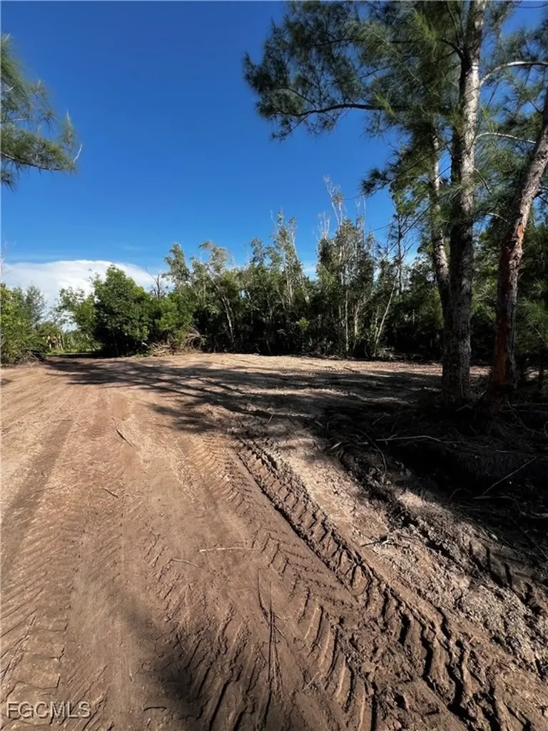 8721 Redwood Drive St. James City FL 33956