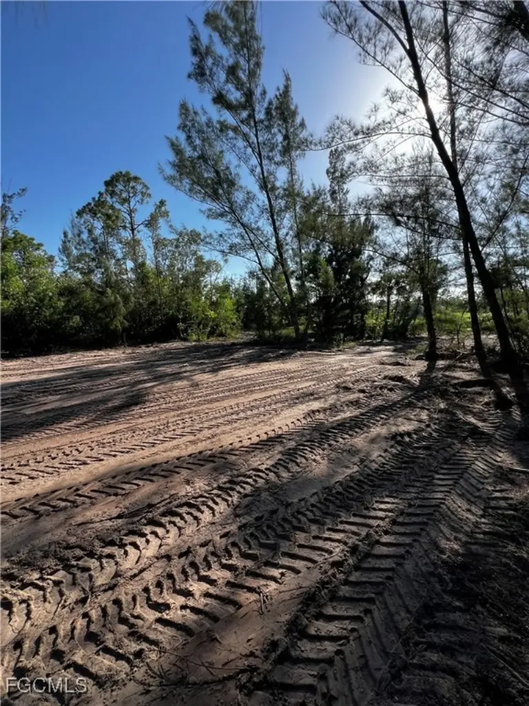 8721 Redwood Drive St. James City FL 33956