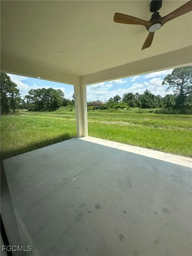 1049 Citrus Avenue S Lehigh Acres FL 33974