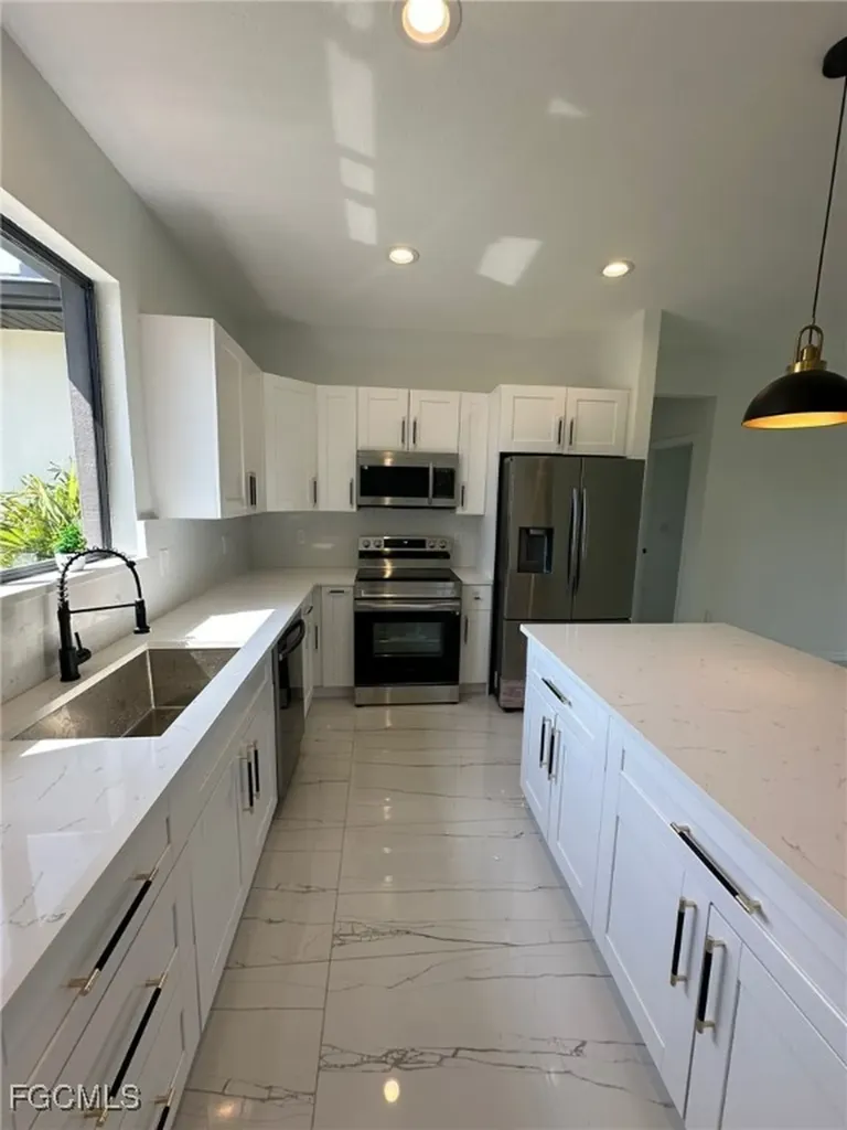 1049 Citrus Avenue S Lehigh Acres FL 33974