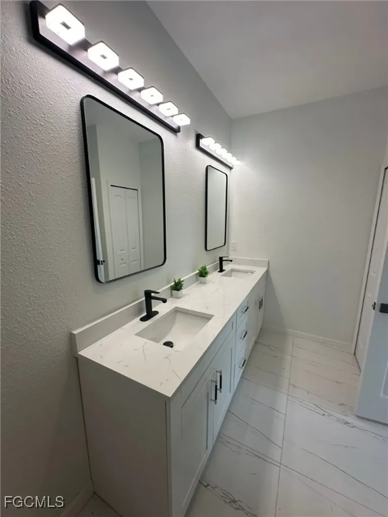 1049 Citrus Avenue S Lehigh Acres FL 33974