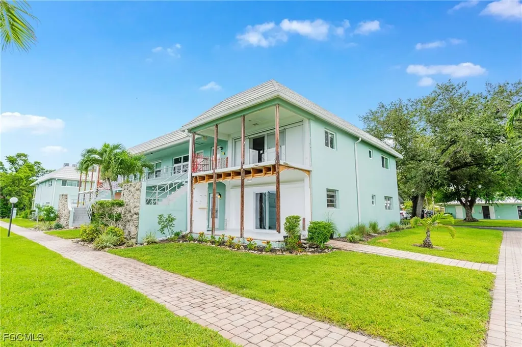 3225 E Riverside Drive Fort Myers FL 33916