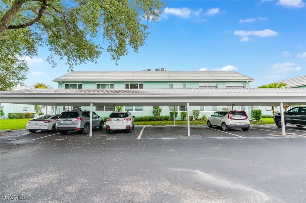 3225 E Riverside Drive Fort Myers FL 33916
