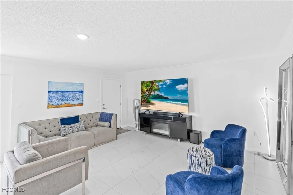3225 E Riverside Drive Fort Myers FL 33916