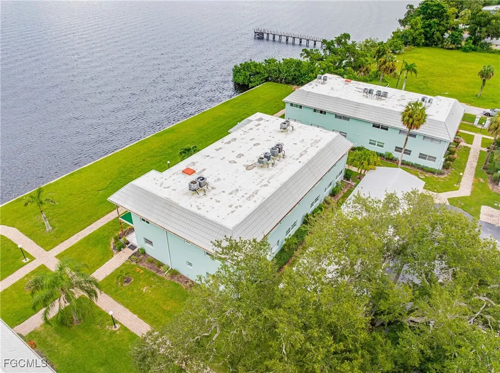 3225 E Riverside Drive Fort Myers FL 33916
