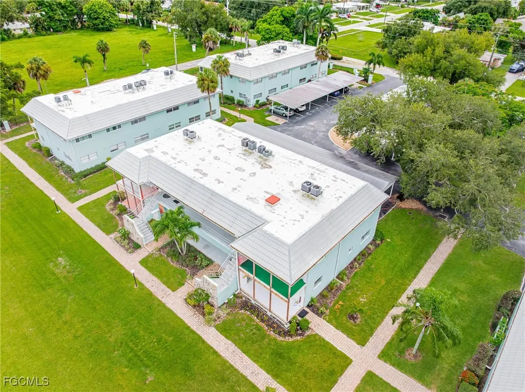 3225 E Riverside Drive Fort Myers FL 33916