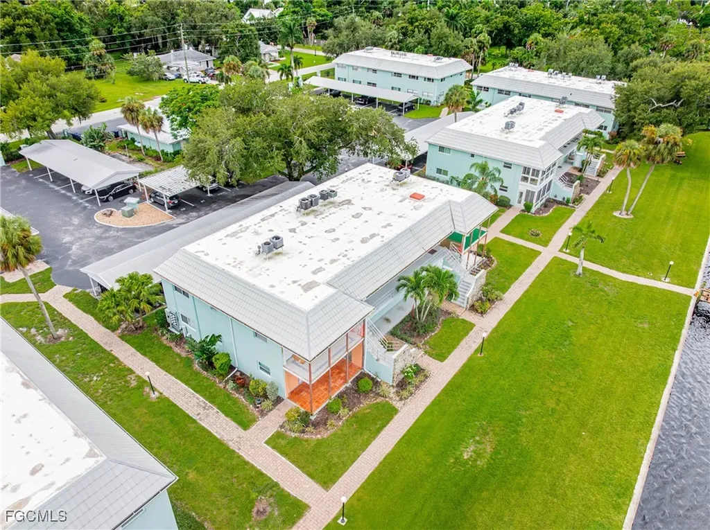 3225 E Riverside Drive Fort Myers FL 33916
