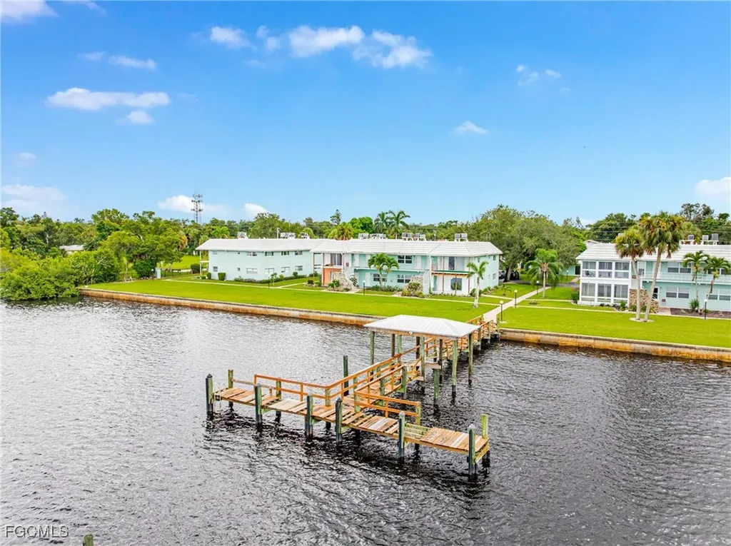 3225 E Riverside Drive Fort Myers FL 33916
