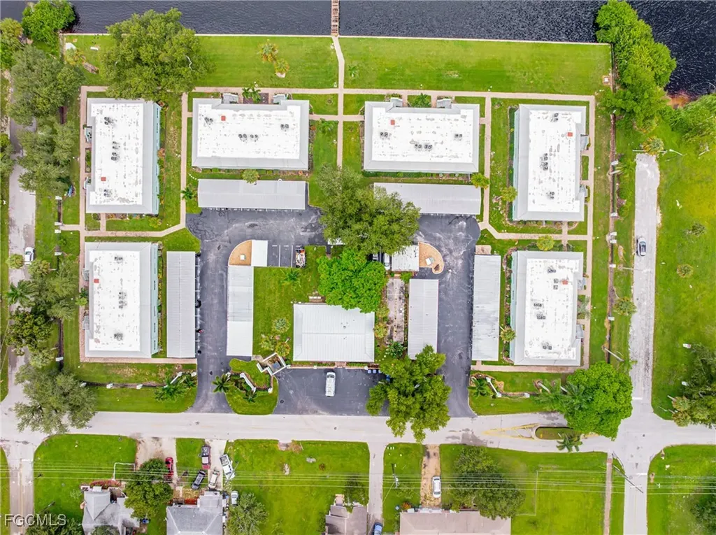 3225 E Riverside Drive Fort Myers FL 33916