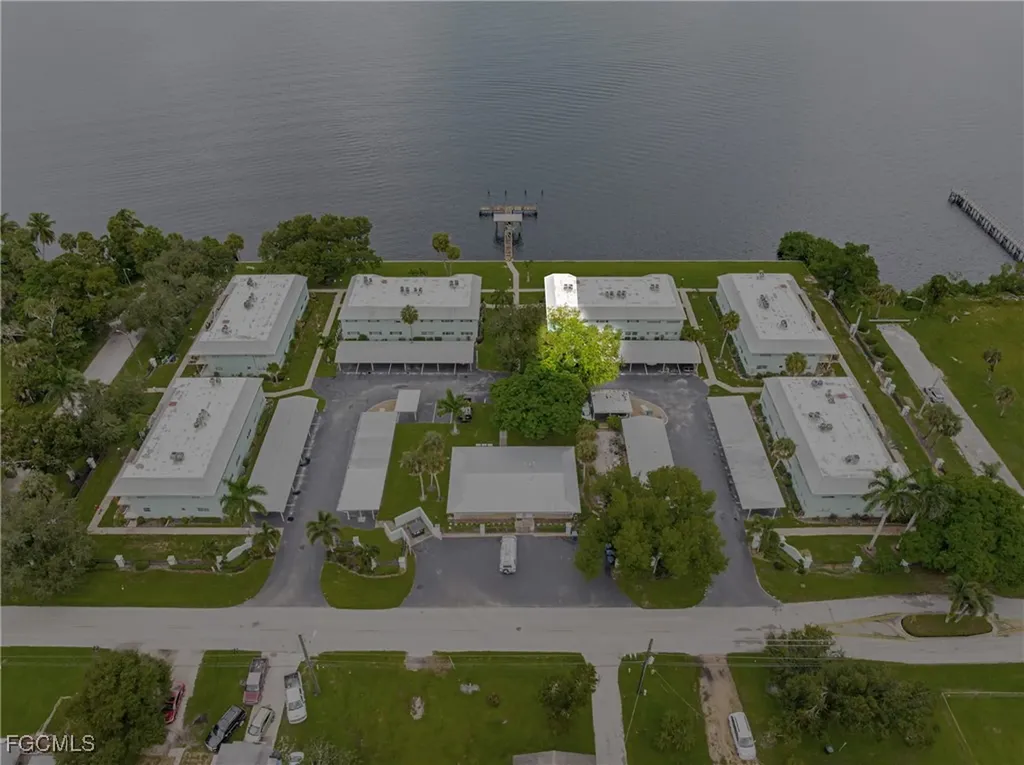 3225 E Riverside Drive Fort Myers FL 33916