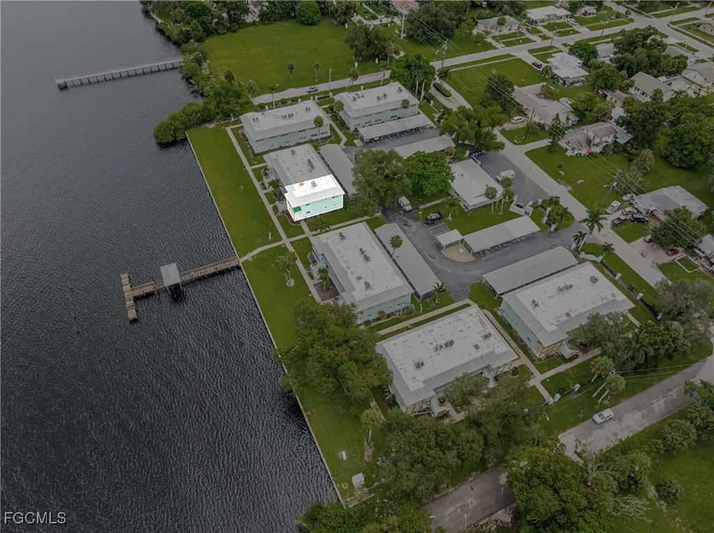 3225 E Riverside Drive Fort Myers FL 33916