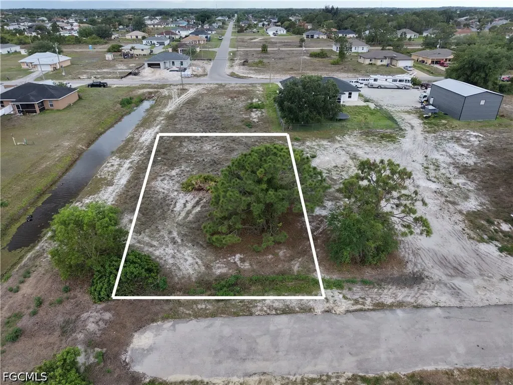 2701 39th Street SW Lehigh Acres FL 33976