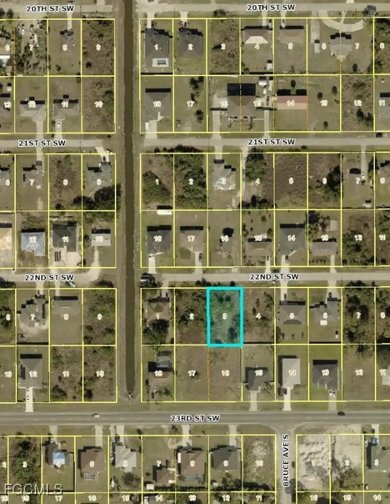 3913 22nd Street SW Lehigh Acres FL 33976
