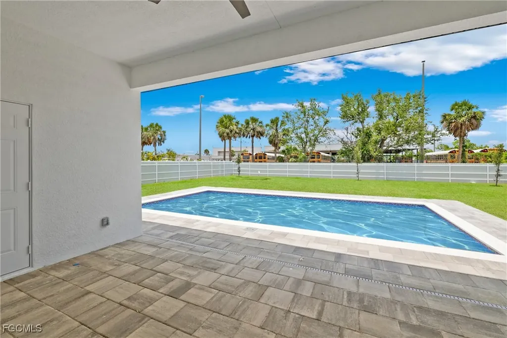 1333 NW 4th Street Cape Coral FL 33993