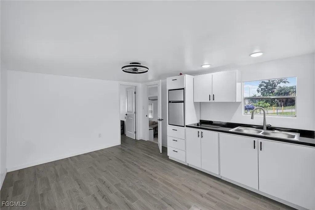 3742 Unique Circle Fort Myers FL 33908