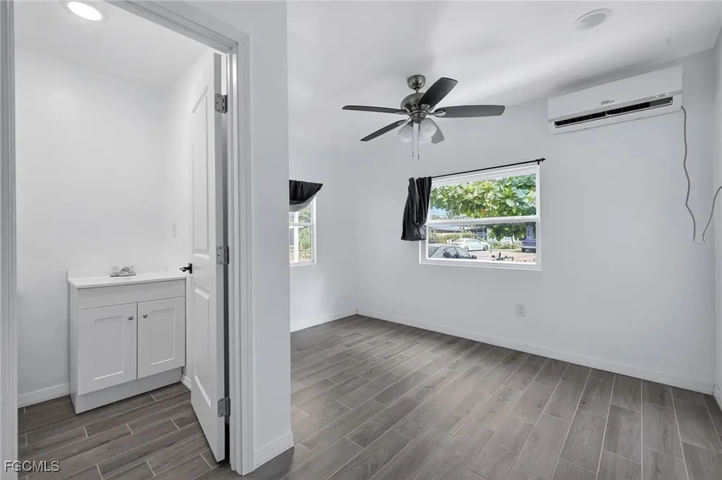 3742 Unique Circle Fort Myers FL 33908