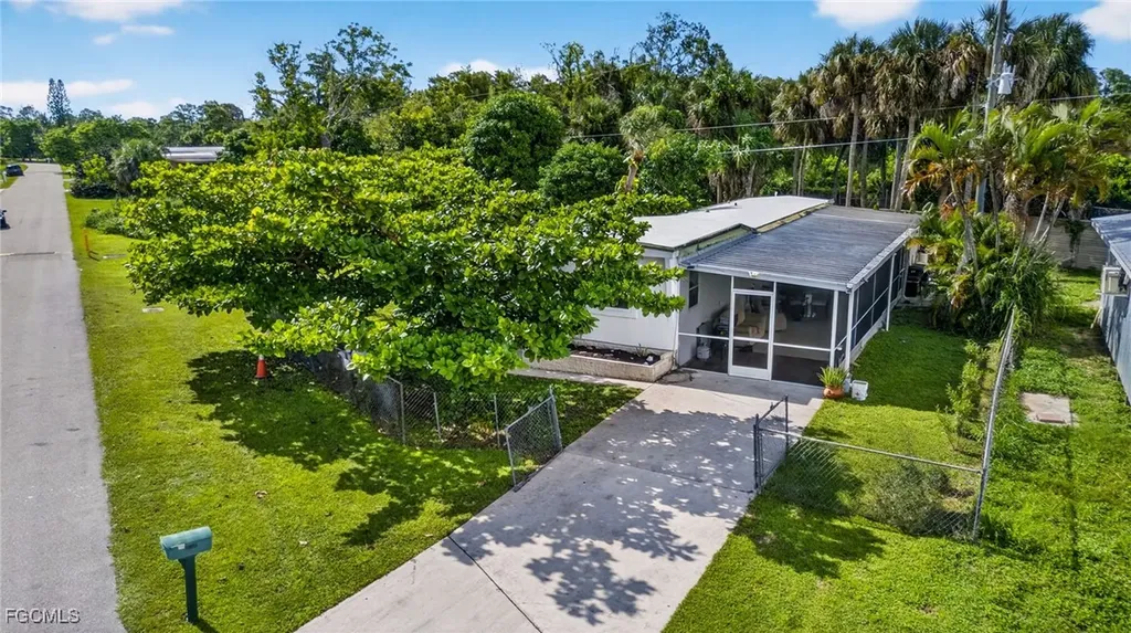 3742 Unique Circle Fort Myers FL 33908