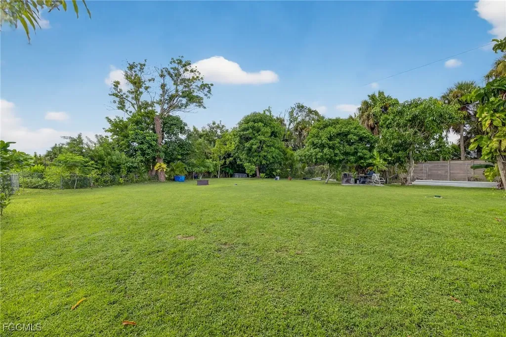 3742 Unique Circle Fort Myers FL 33908