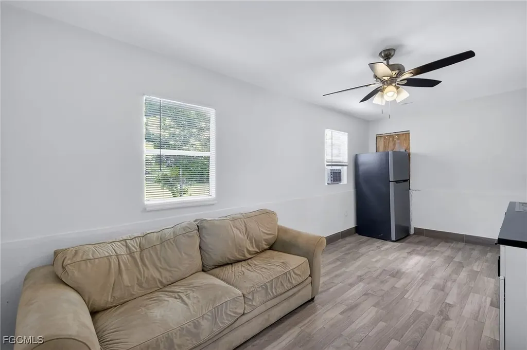 3742 Unique Circle Fort Myers FL 33908