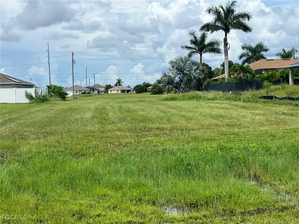 2241 NW 7th Street Cape Coral FL 33993