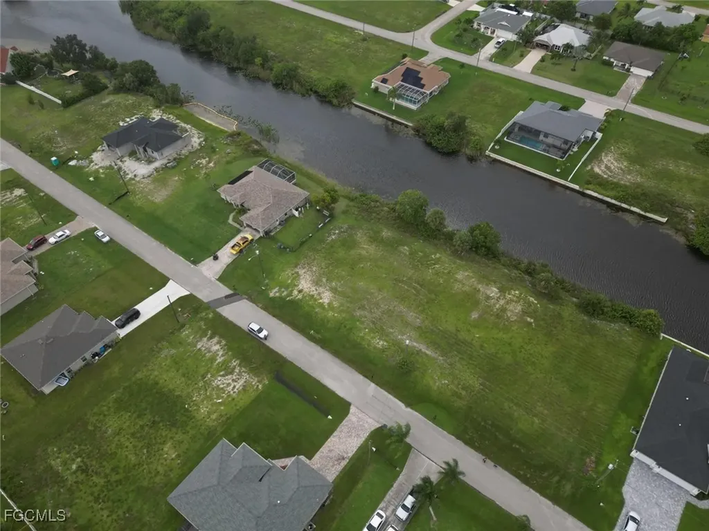 926 NW 9th Avenue Cape Coral FL 33993