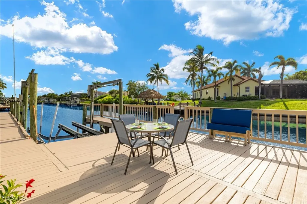 3433 SW 27th Avenue Cape Coral FL 33914