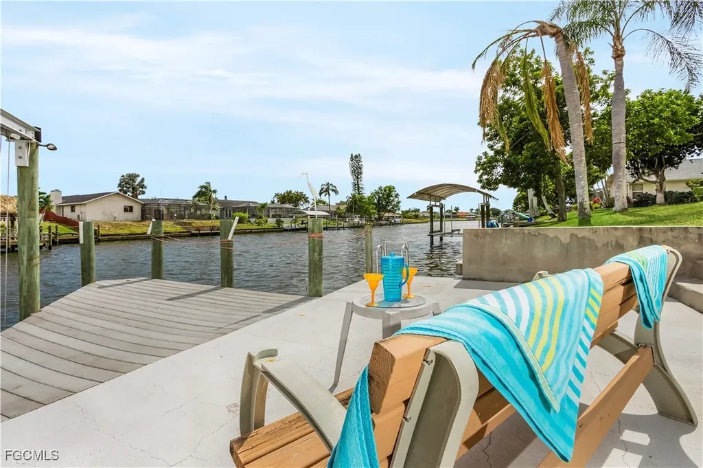 618 Archer Parkway W Cape Coral FL 33904