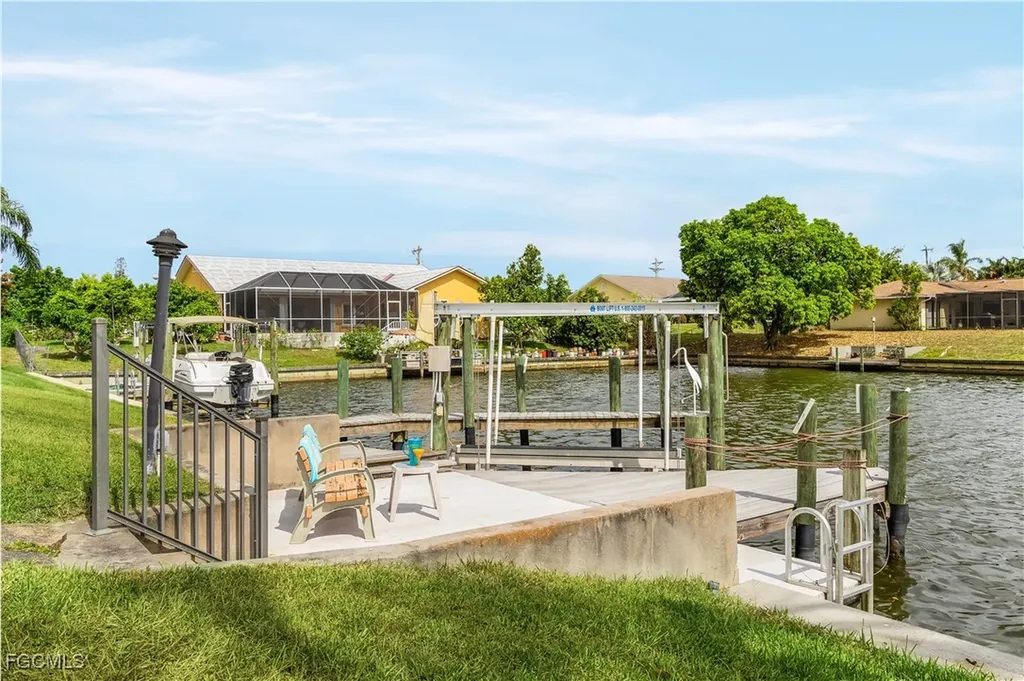 618 Archer Parkway W Cape Coral FL 33904