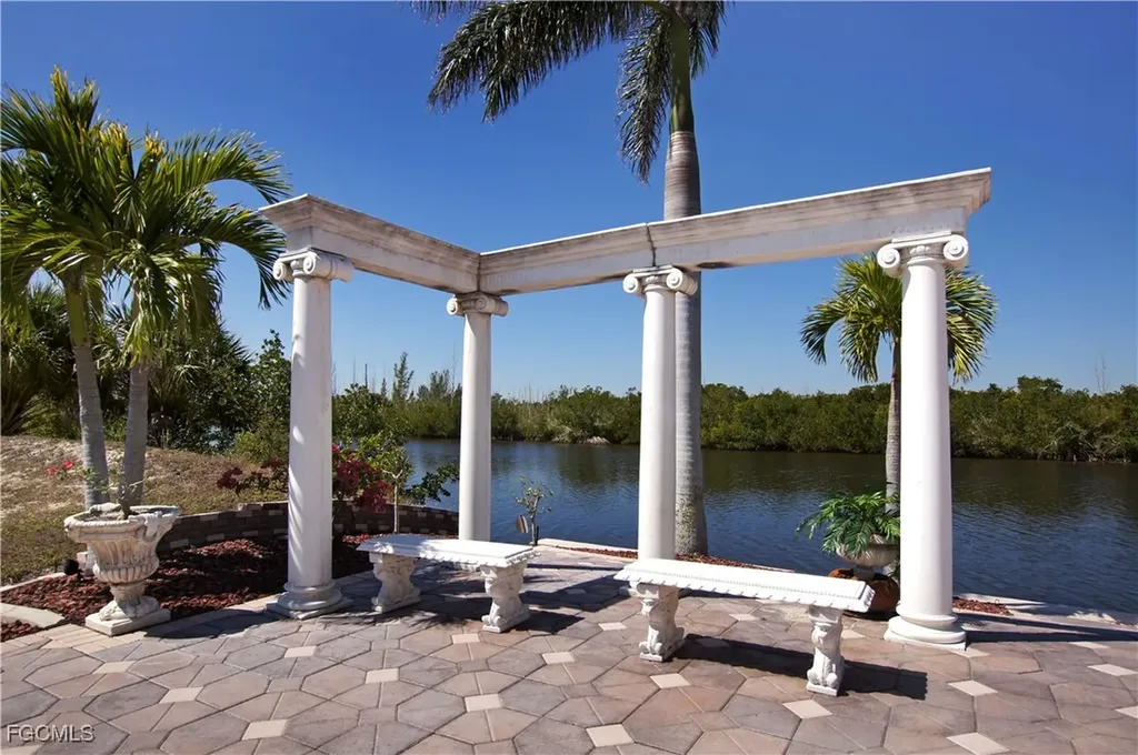 4323 NW 24th Terrace Cape Coral FL 33993