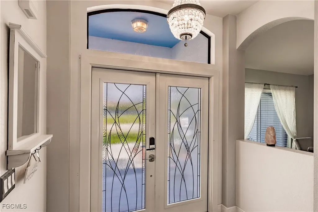 8 NE 8th Place Cape Coral FL 33909