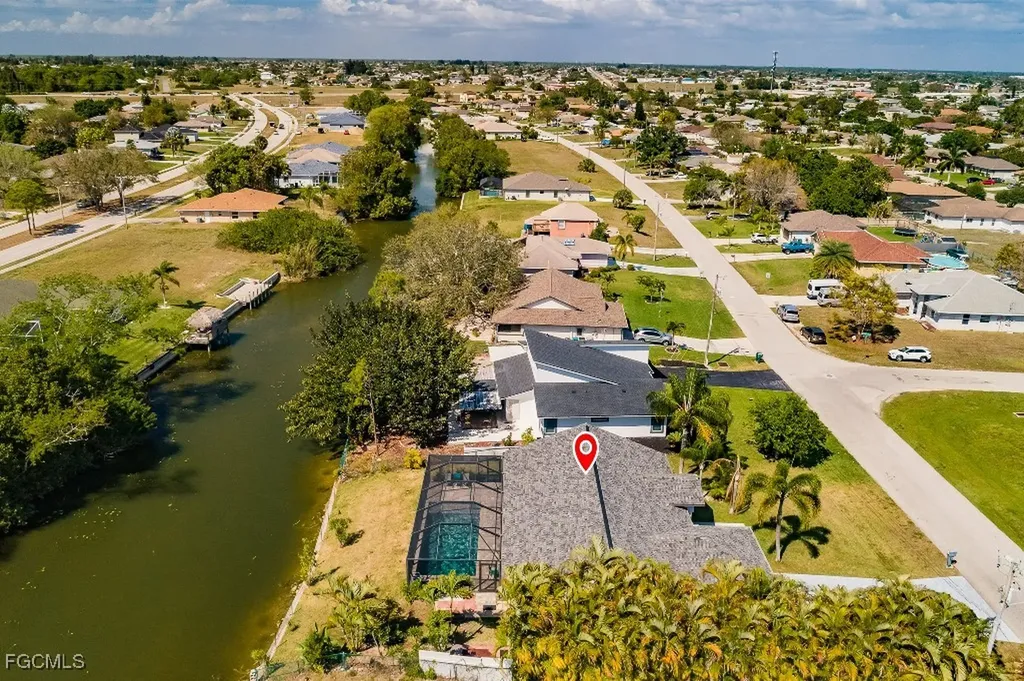 8 NE 8th Place Cape Coral FL 33909