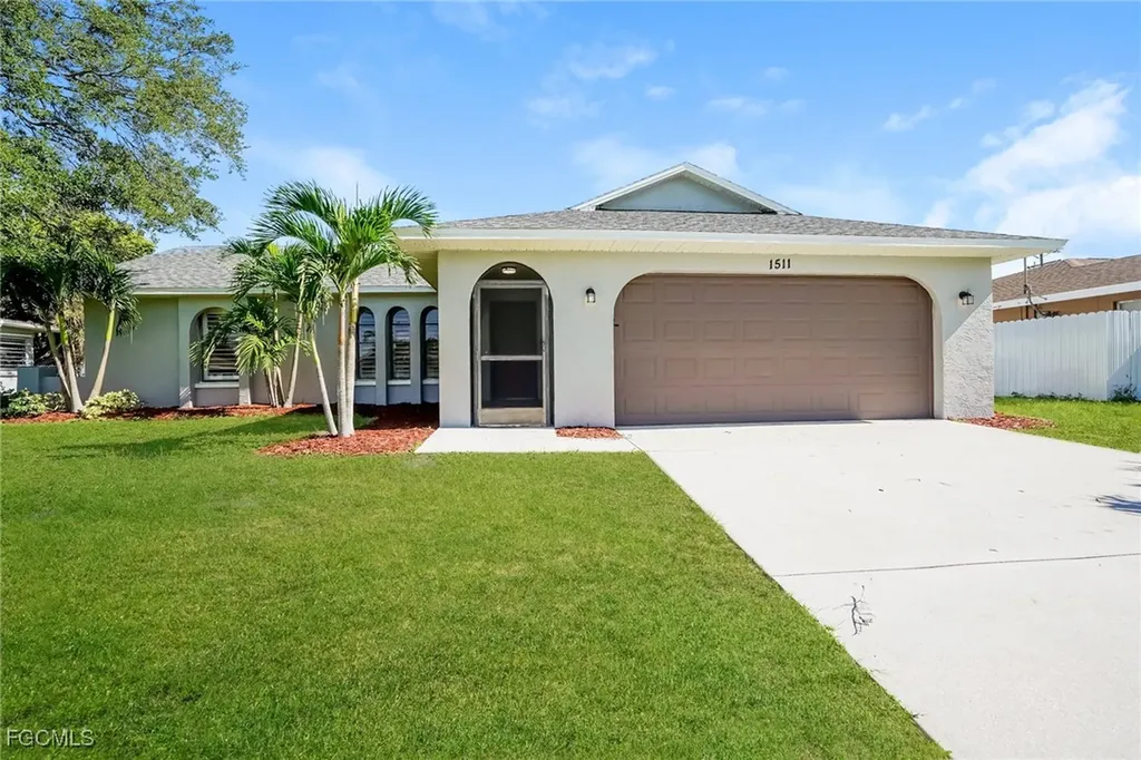 1511 SE 33rd Street Cape Coral FL 33904