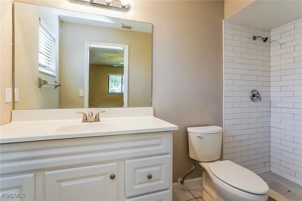 1511 SE 33rd Street Cape Coral FL 33904