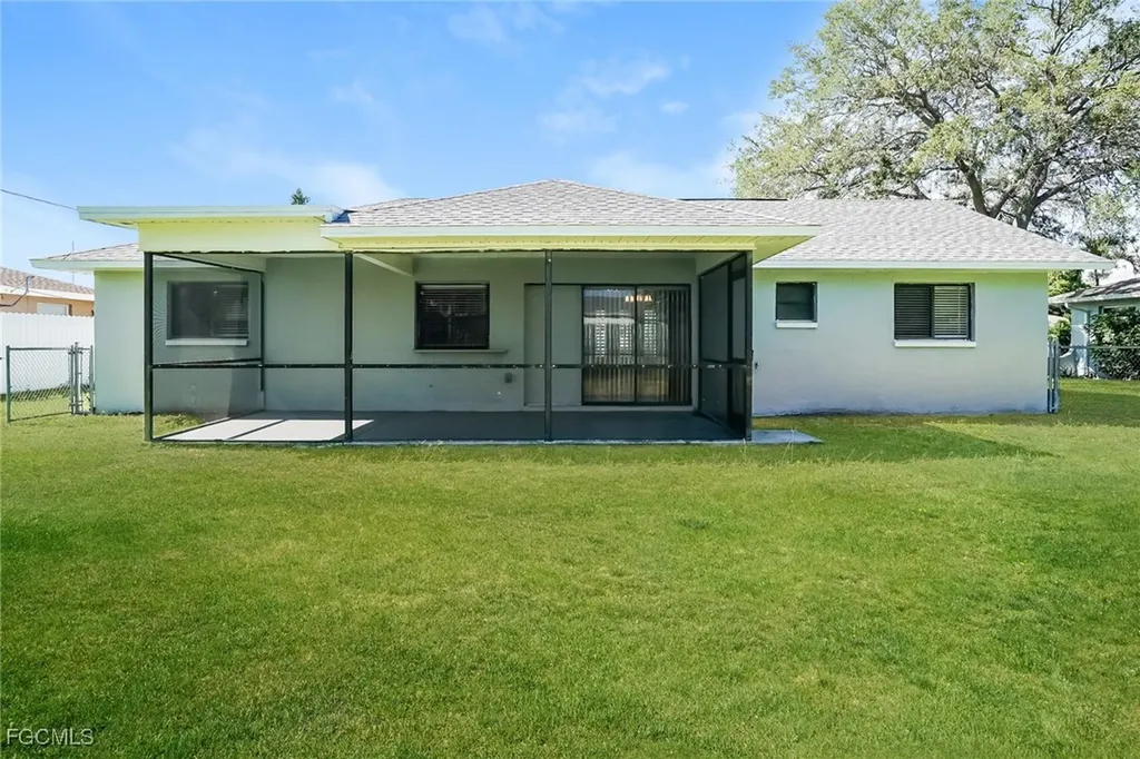 1511 SE 33rd Street Cape Coral FL 33904