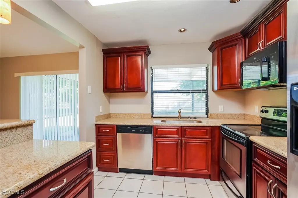 1511 SE 33rd Street Cape Coral FL 33904