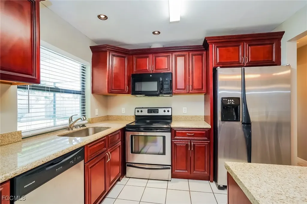 1511 SE 33rd Street Cape Coral FL 33904