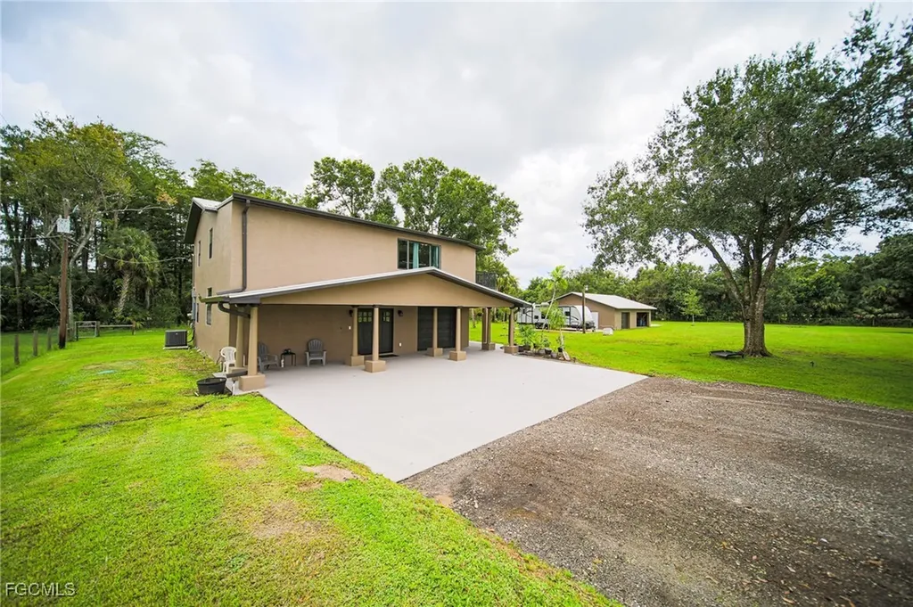 5961 Pangola Road Fort Myers FL 33905