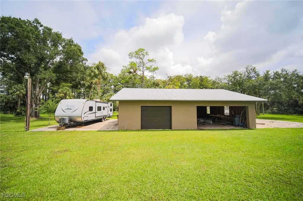 5961 Pangola Road Fort Myers FL 33905