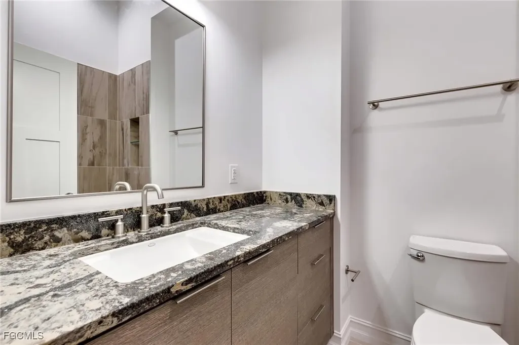 2278 1st Street Fort Myers FL 33901