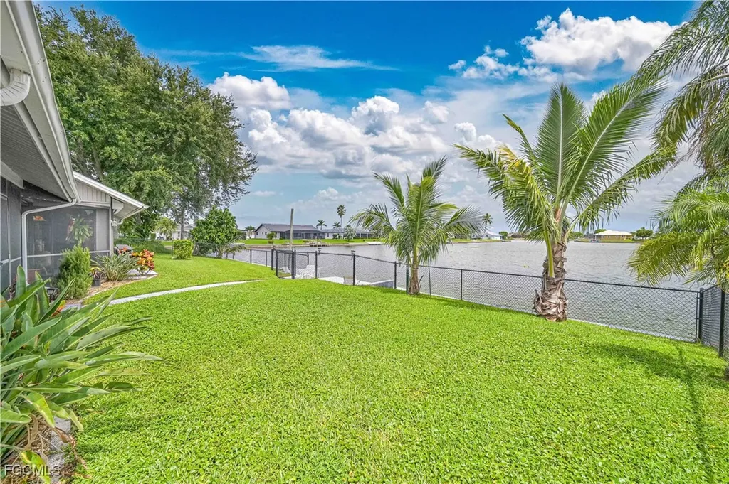205 SE 8th Place Cape Coral FL 33990