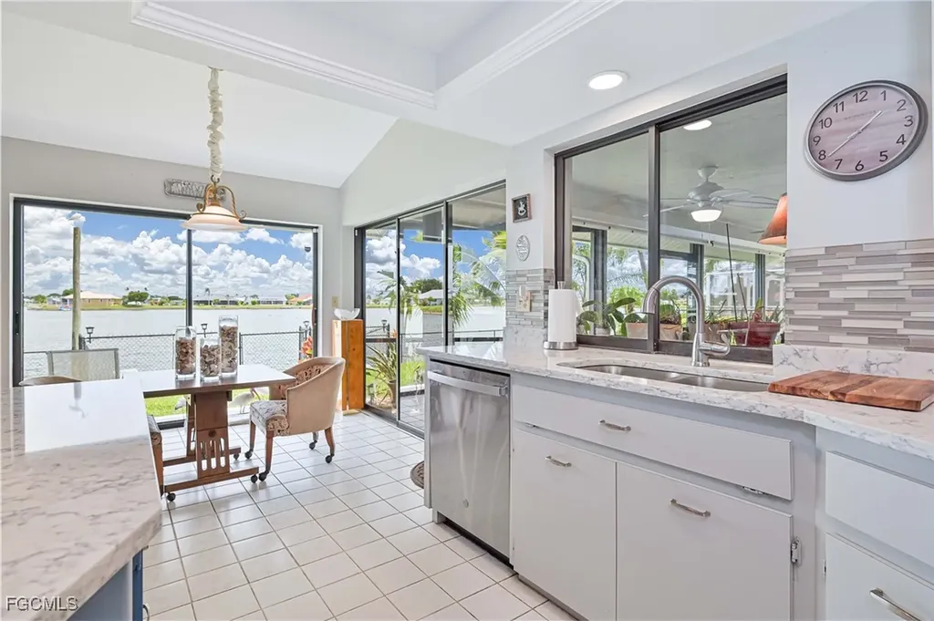 205 SE 8th Place Cape Coral FL 33990